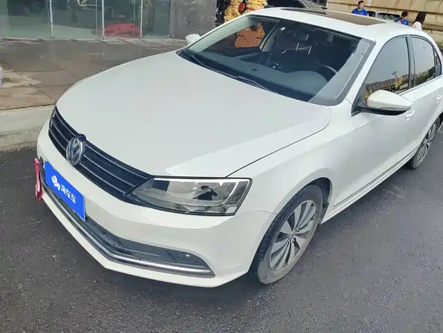 Volkswagen Sagitar 2019