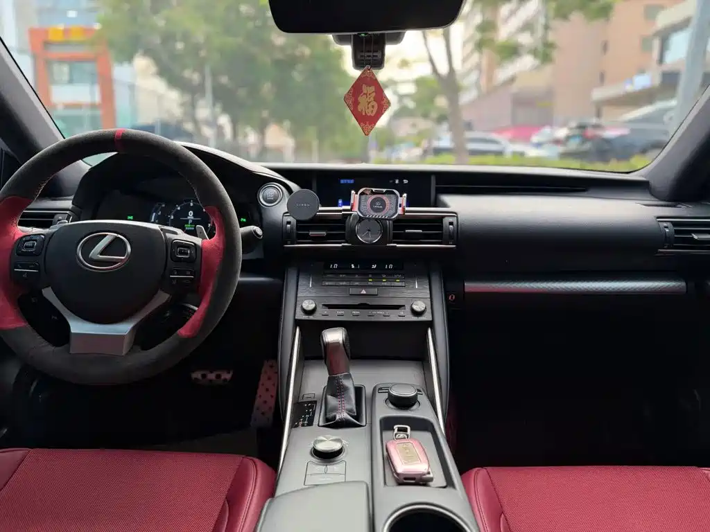 Lexus IS 2019 2017 300 F SPORT