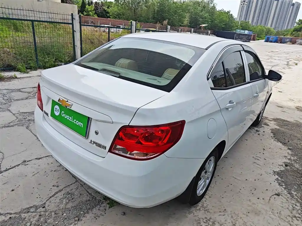 Chevrolet Sail 2015 Sail 3 1.3L AMT Ideal Edition фото 7