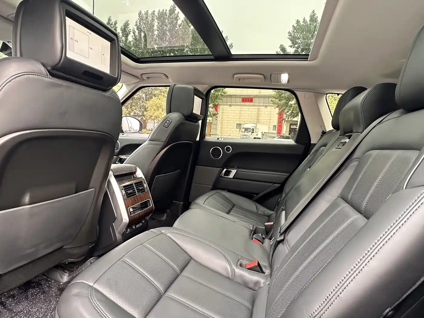 Land Rover Range Rover Sport PHEV 2019 P400e HSE фото 16