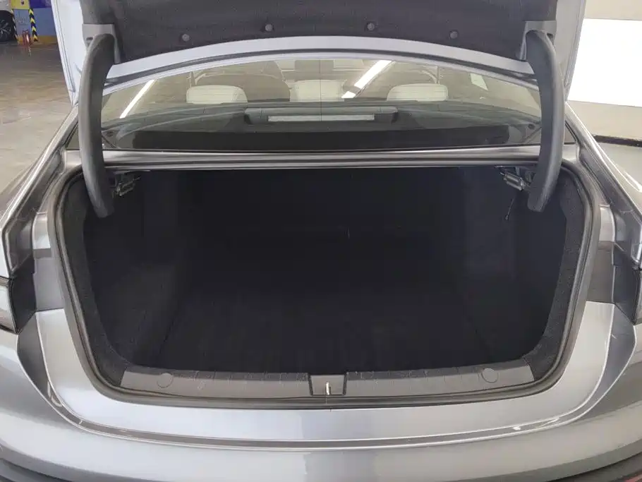 Photo 4 - BYD Seal 05