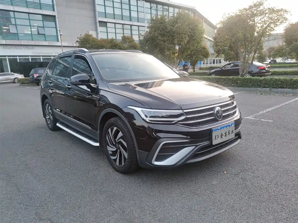 Volkswagen Tiguan L 2022 330TSI Automatic 2WD Smart Edition фото 3