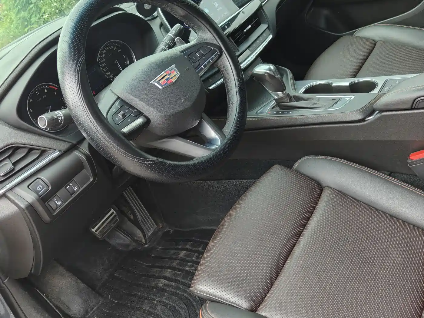 Cadillac CT4 2021 28T Premium Edition фото 6