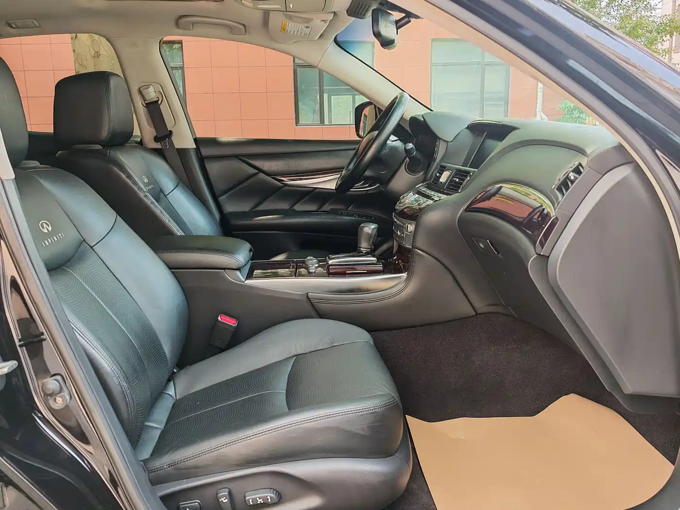 Infiniti M Series 2012 2011 M37