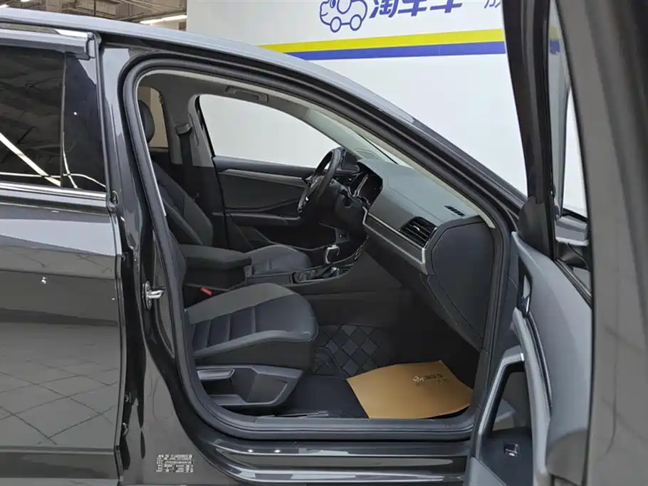 Volkswagen Sagitar 2021 280TSI DSG Surpassing Edition фото 8