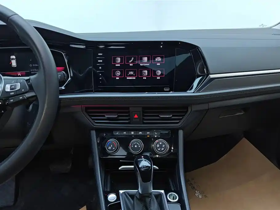 Volkswagen Sagitar 2021 280TSI DSG Surpassing Edition фото 13