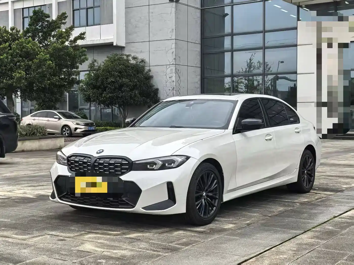 BMW 3 Series 2024 325Li M Sport Shadowline Package фото 2