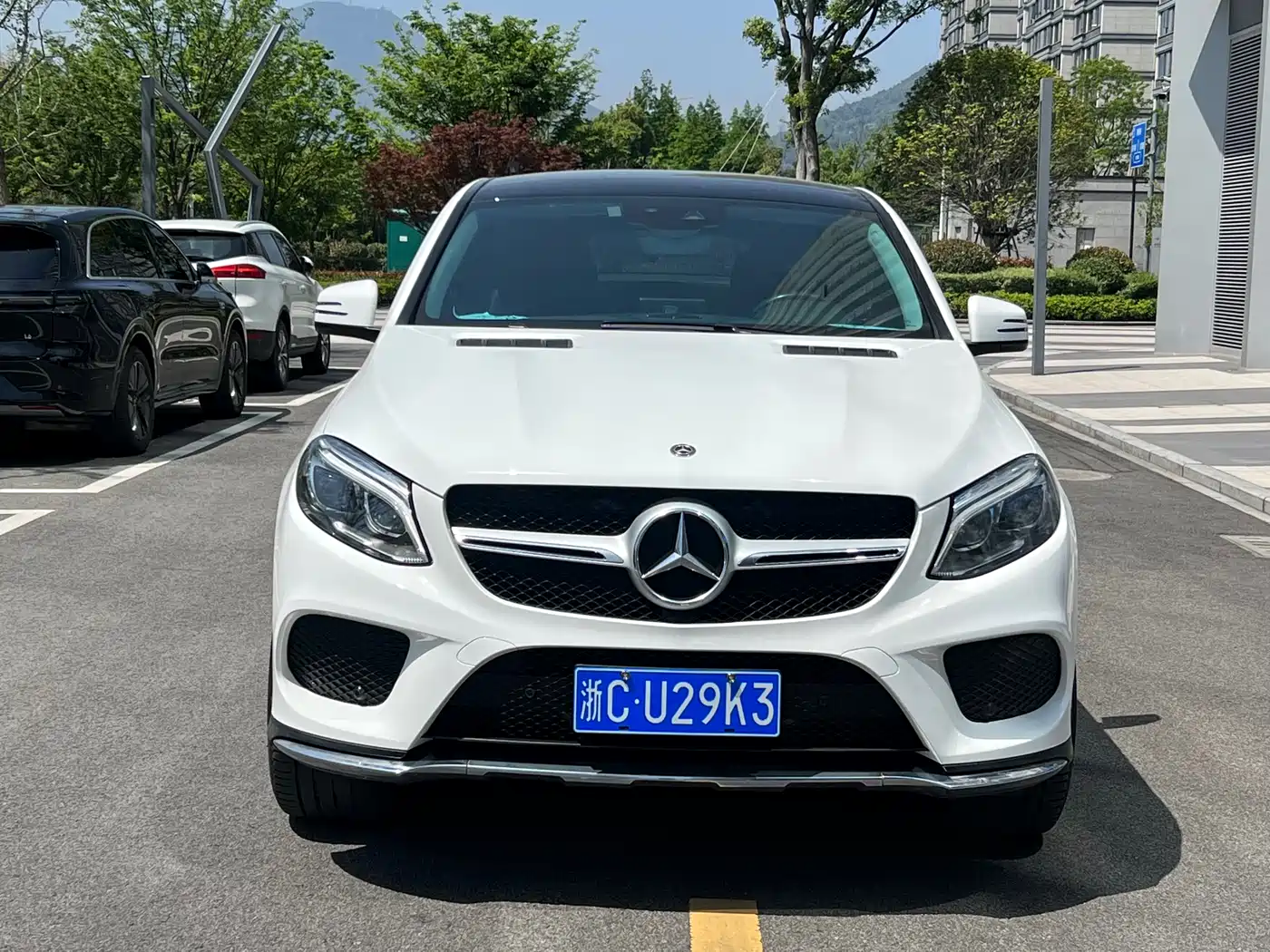 Mercedes-Benz GLE Coupe 2018 GLE 320 4MATIC Coupe SUV фото 2