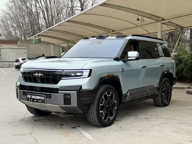  Fang Cheng Bao Leopard 8 2025 Zhiyong Flagship 6-Seater