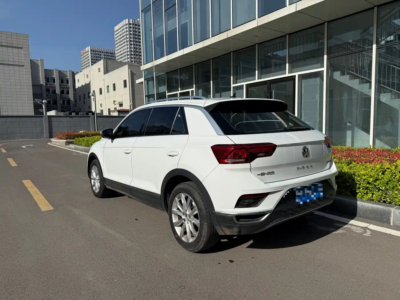 Volkswagen T-ROC 2020 230TSI DSG 2WD Progressive фото 7