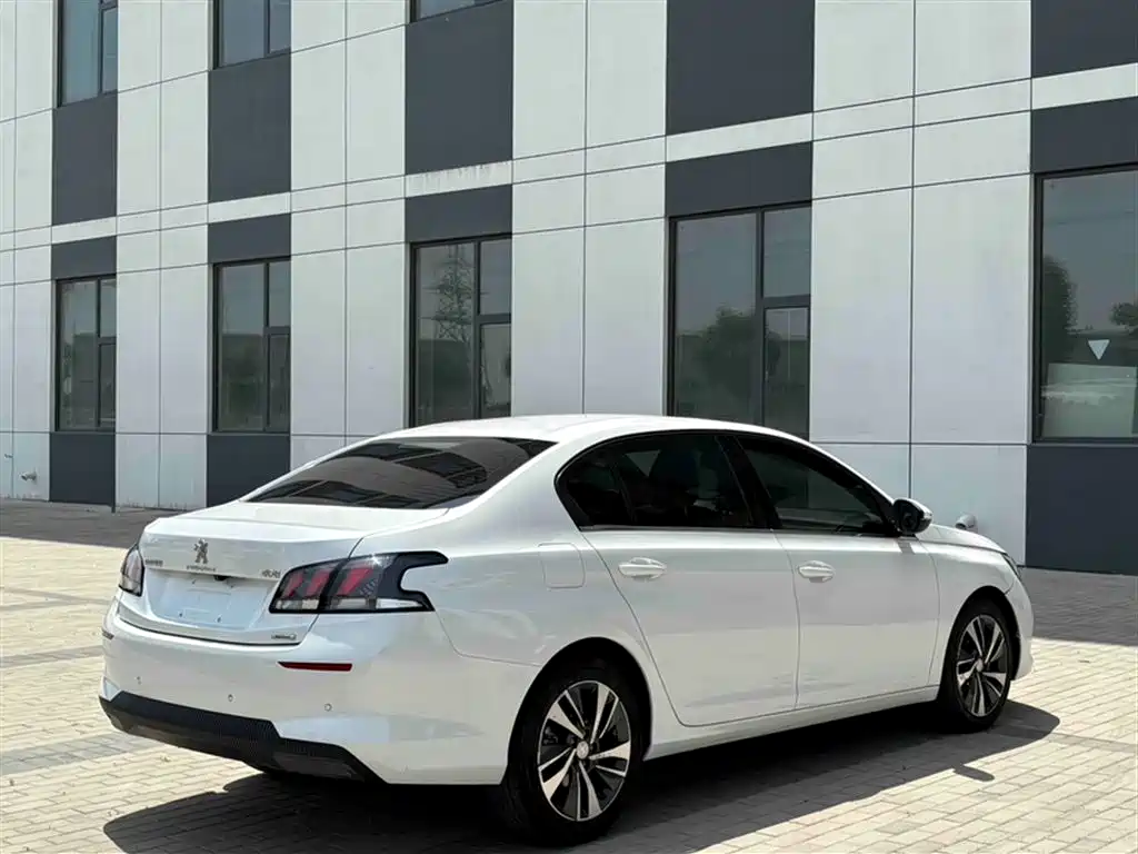 Peugeot 408 2020 360THP 10th Anniversary Premium Edition фото 13