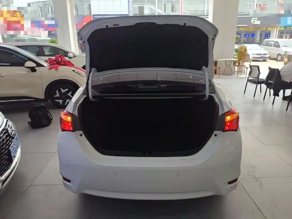 Toyota Corolla 2018 1.2T S-CVT GL Smart Edition фото 19