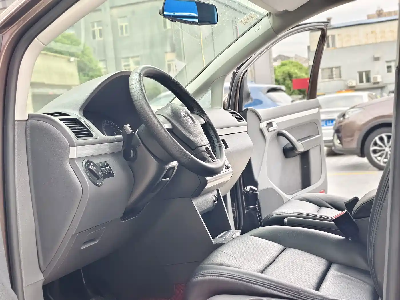 Фото 9 - Volkswagen Touran