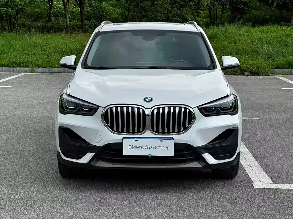 BMW X1 2022 sDrive25Li Leading фото 9