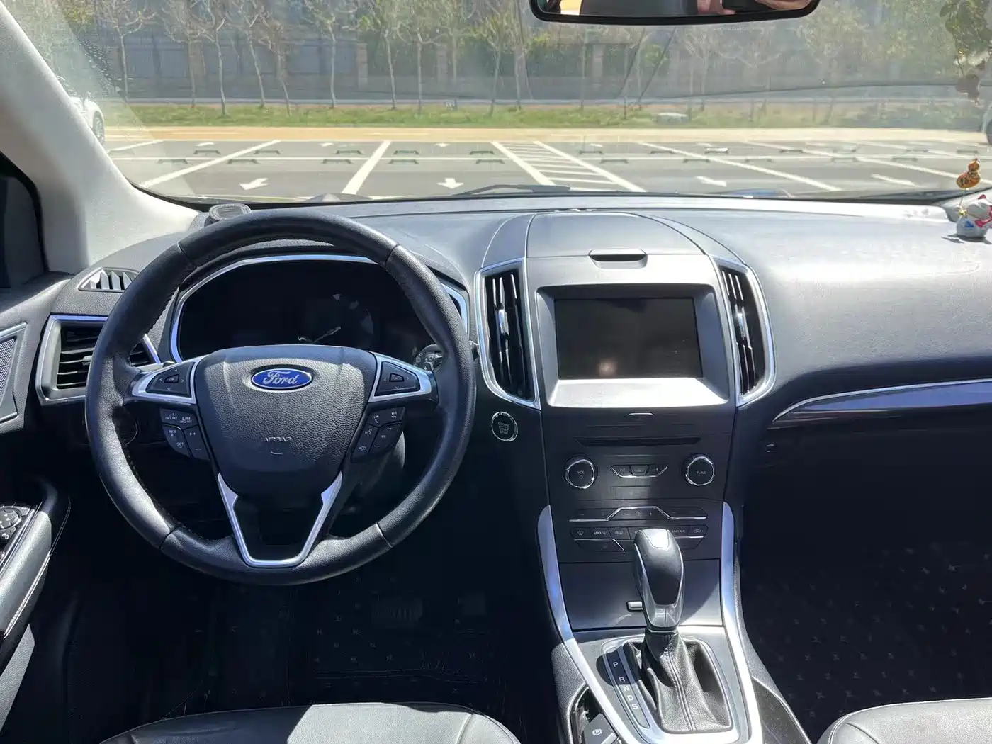 Photo 6 - Ford Edge