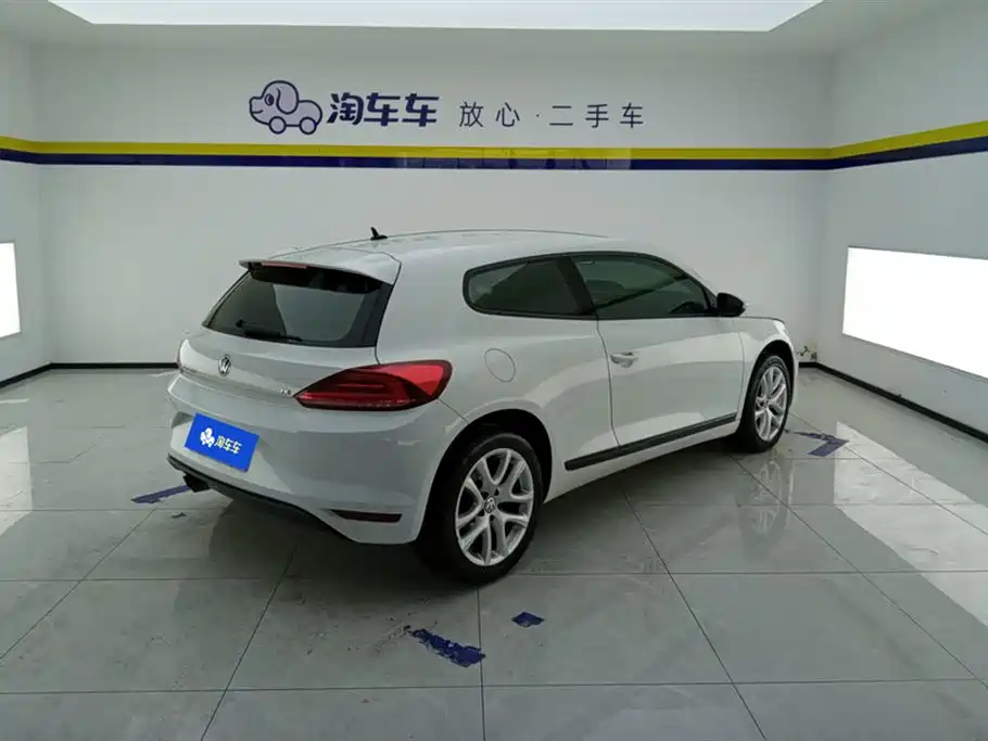 Volkswagen Scirocco 2015 1.4TSI Trend Edition фото 3