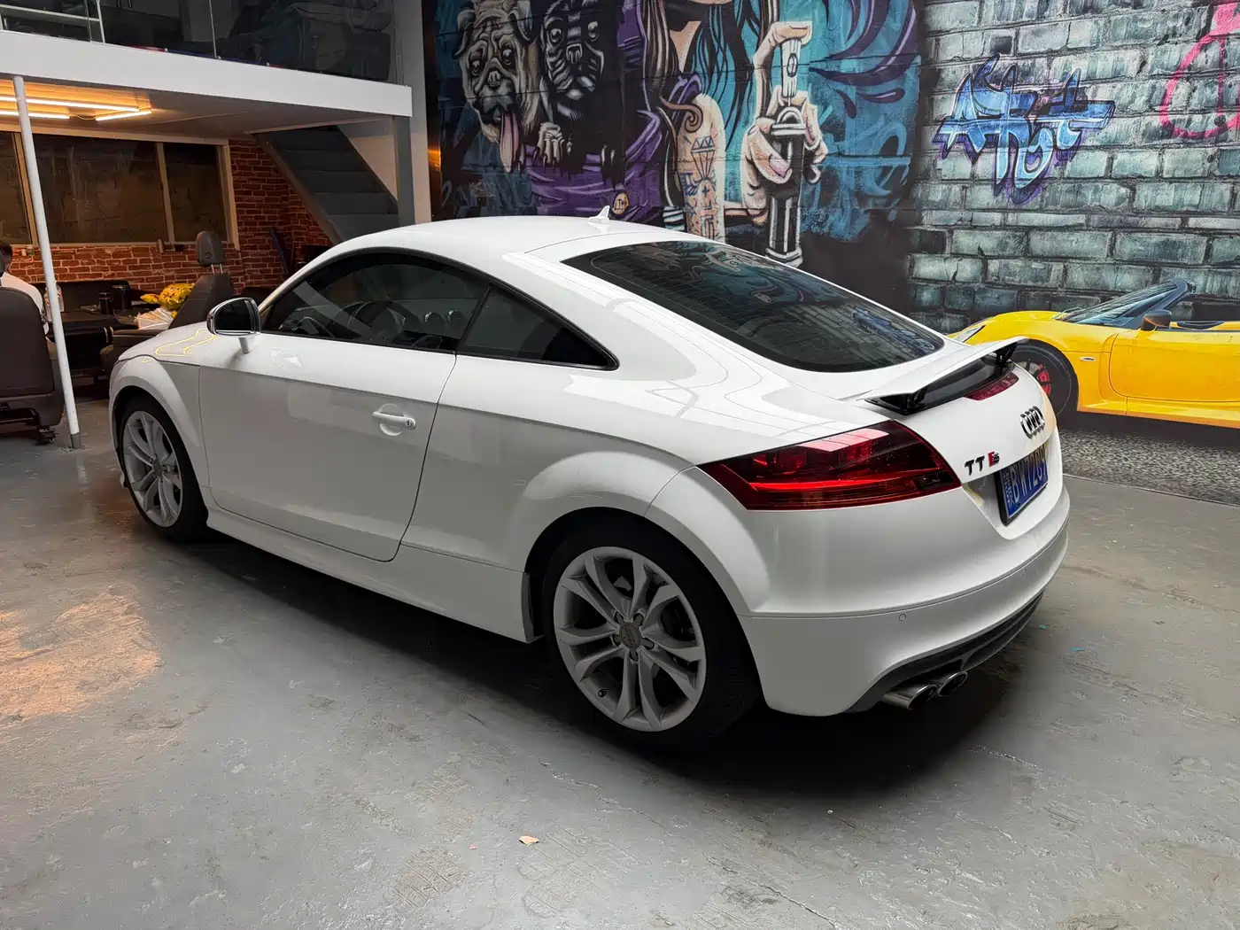 Audi TTS 2011 Model TTS Coupe 2.0TFSI quattro фото 8
