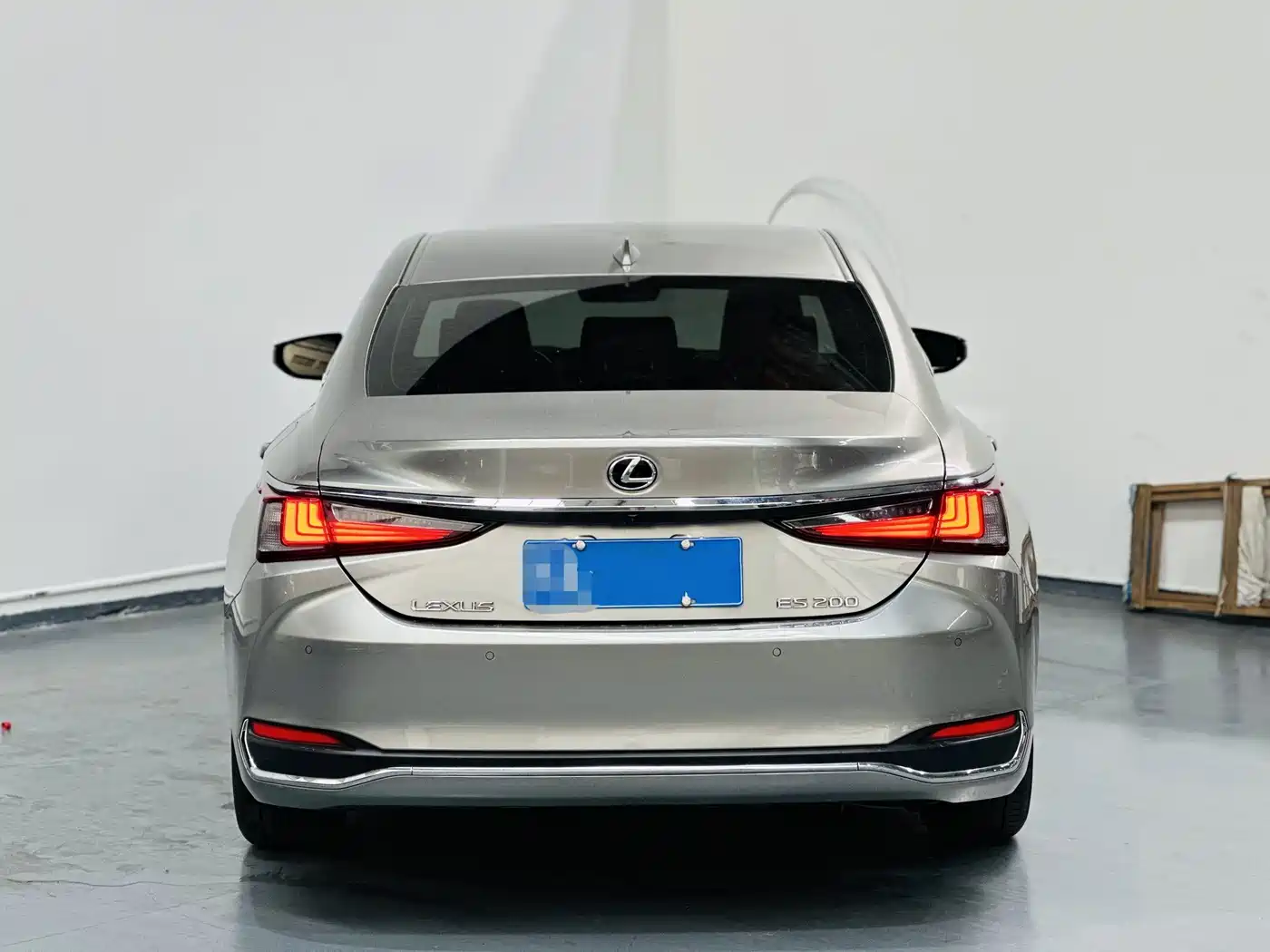 Фото 4 - Lexus ES