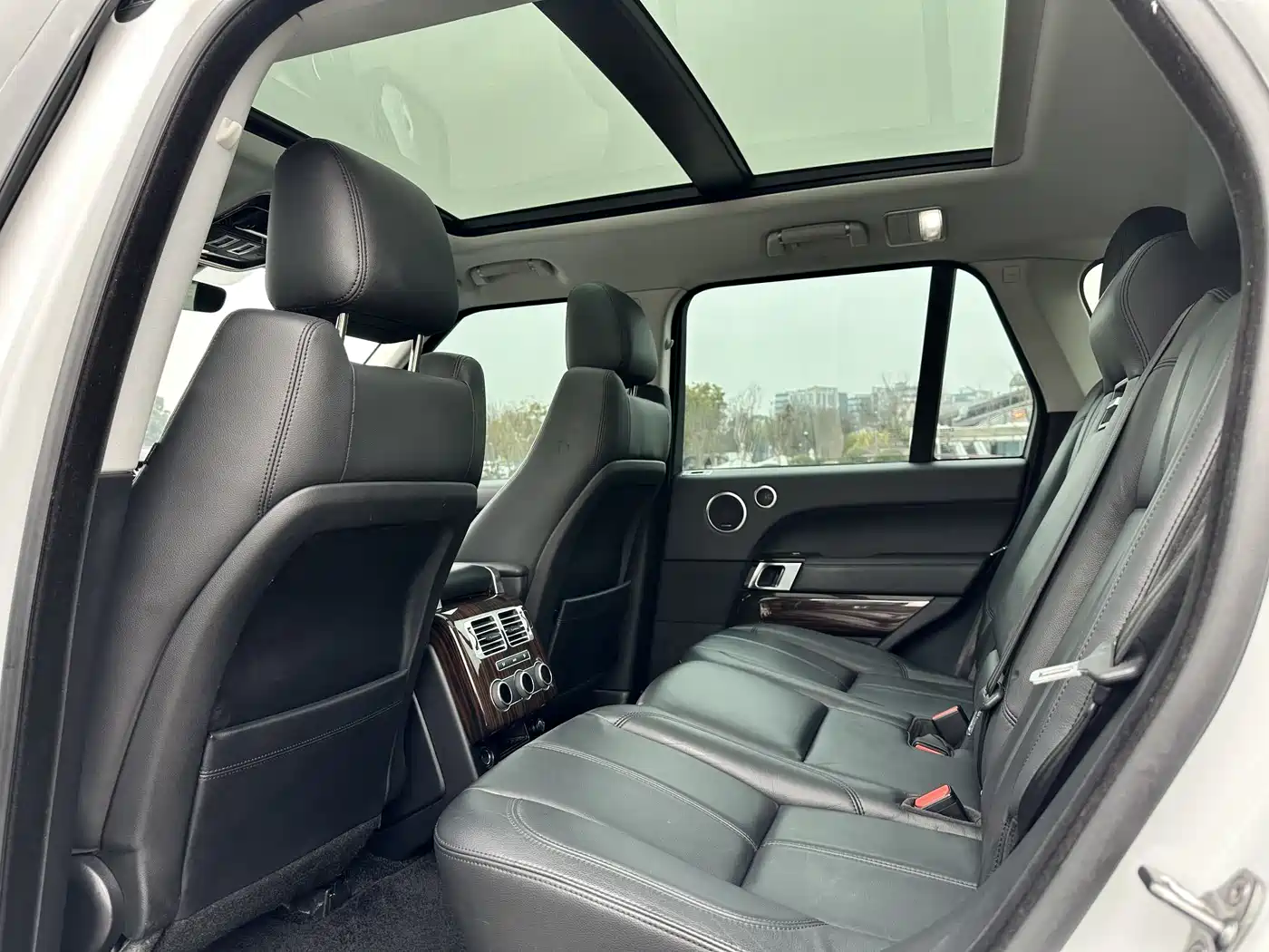 Land Rover Range Rover 2015 3.0 TDV6 Vogue фото 13