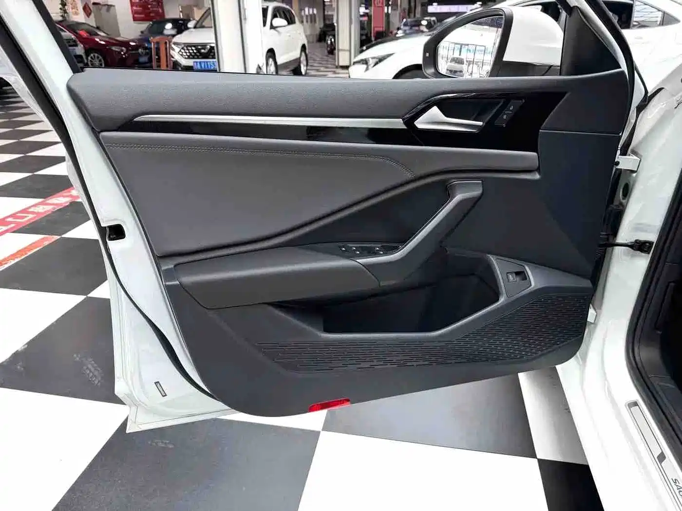 Volkswagen Sagitar, миниатюра 5