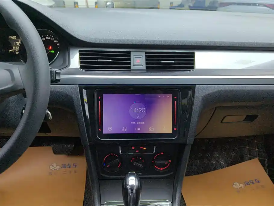 Volkswagen Bora 2018 1.5L Automatic Fashion фото 13