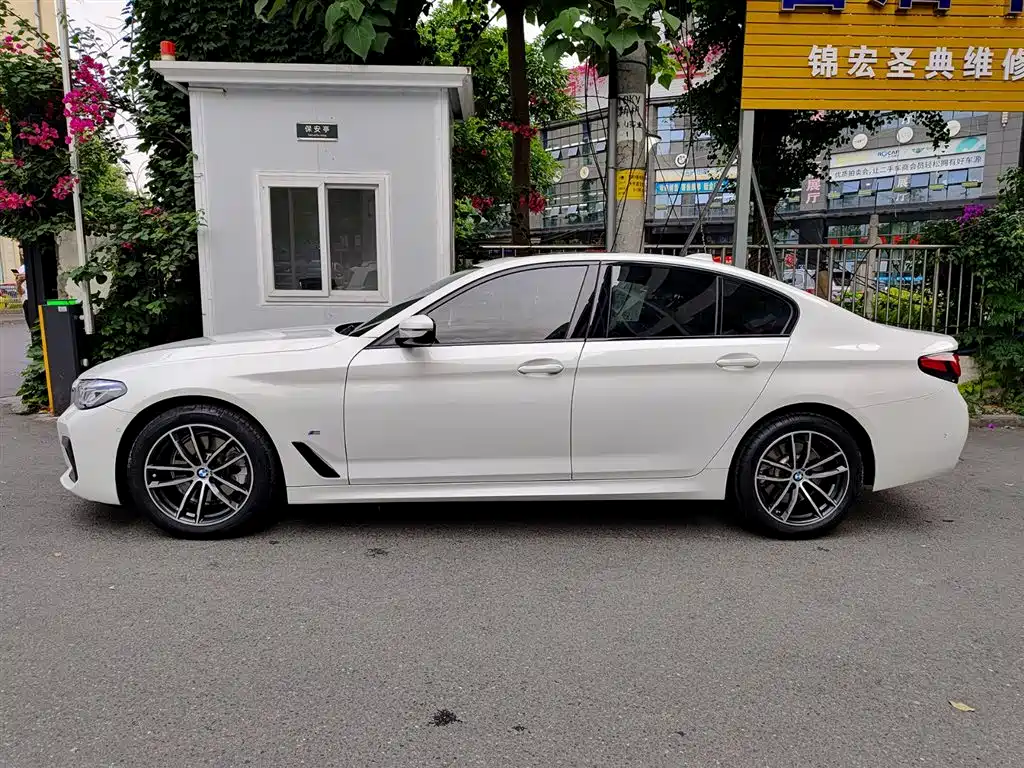 BMW 5 Series (Import) 2022 Model Second Facelift 525i M Sport Package фото 3