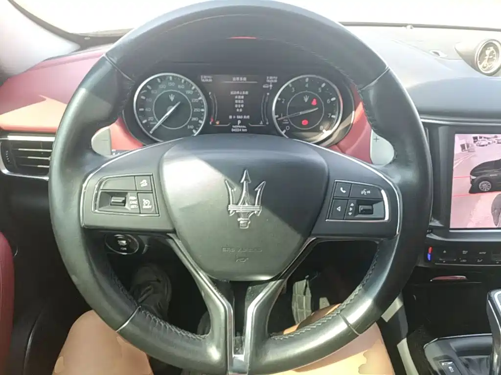 Photo 11 - Maserati Levante