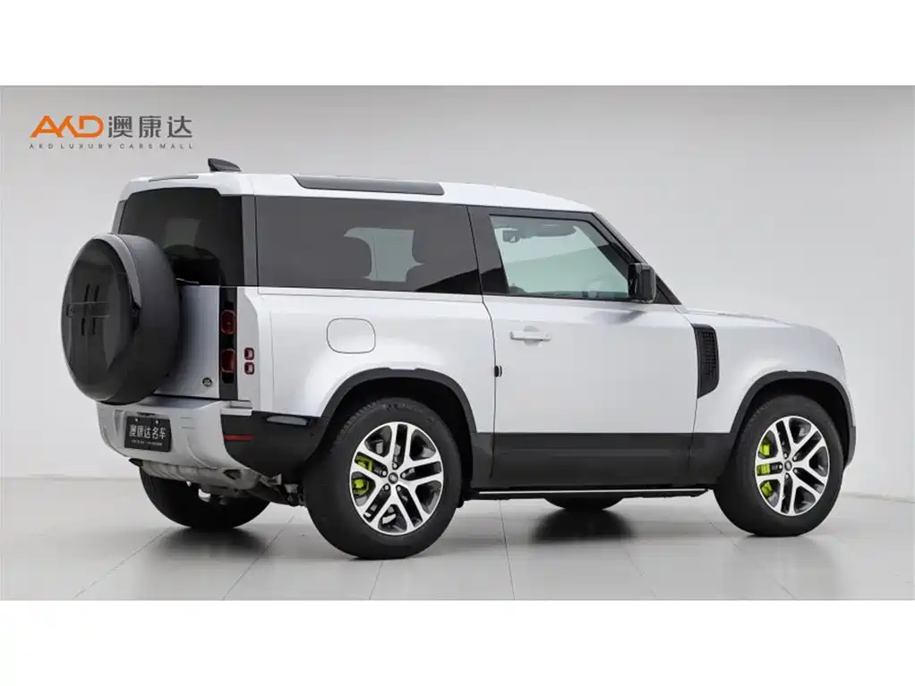 Land Rover Defender 2023 Facelift 90 3.0T P400 XS фото 3