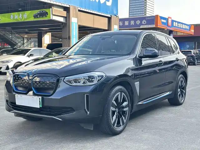 BMW iX3 2021