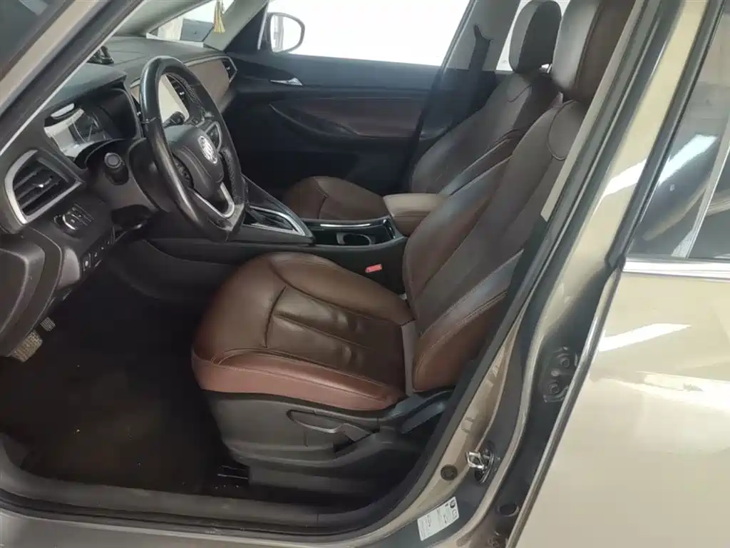 Buick GL6 2018 18T 6-Seater Premium фото 15