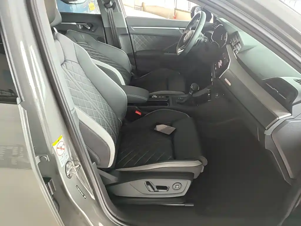Audi Q3 Sportback 2025 2024 40 TFSI Fashion