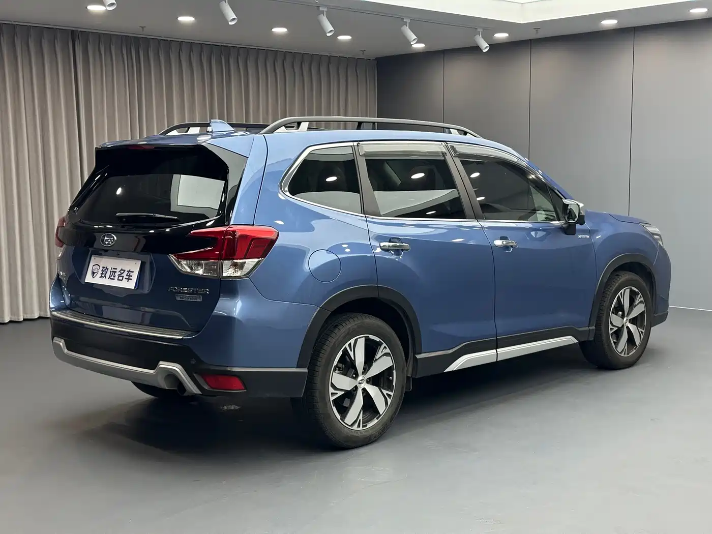 Photo 4 - Subaru Forester