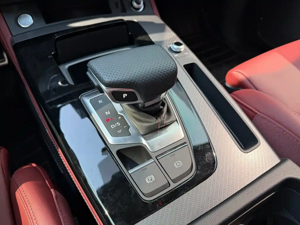 Audi Q5L 2026 2025 40 TFSI Luxury Dynamic