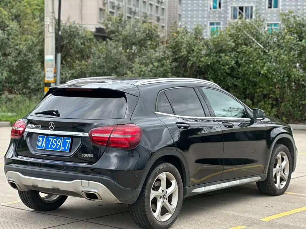 Фото 22 - Mercedes-Benz GLA