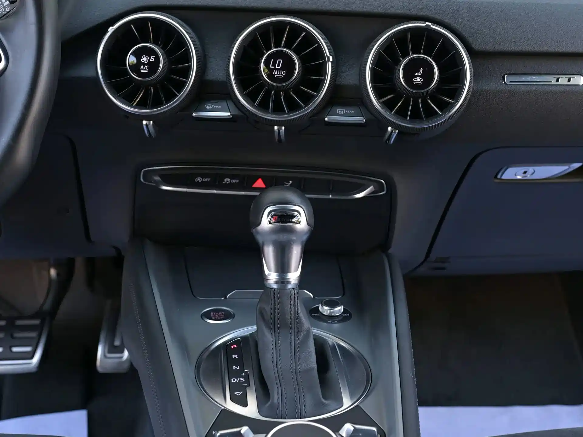 Photo 7 - Audi TT