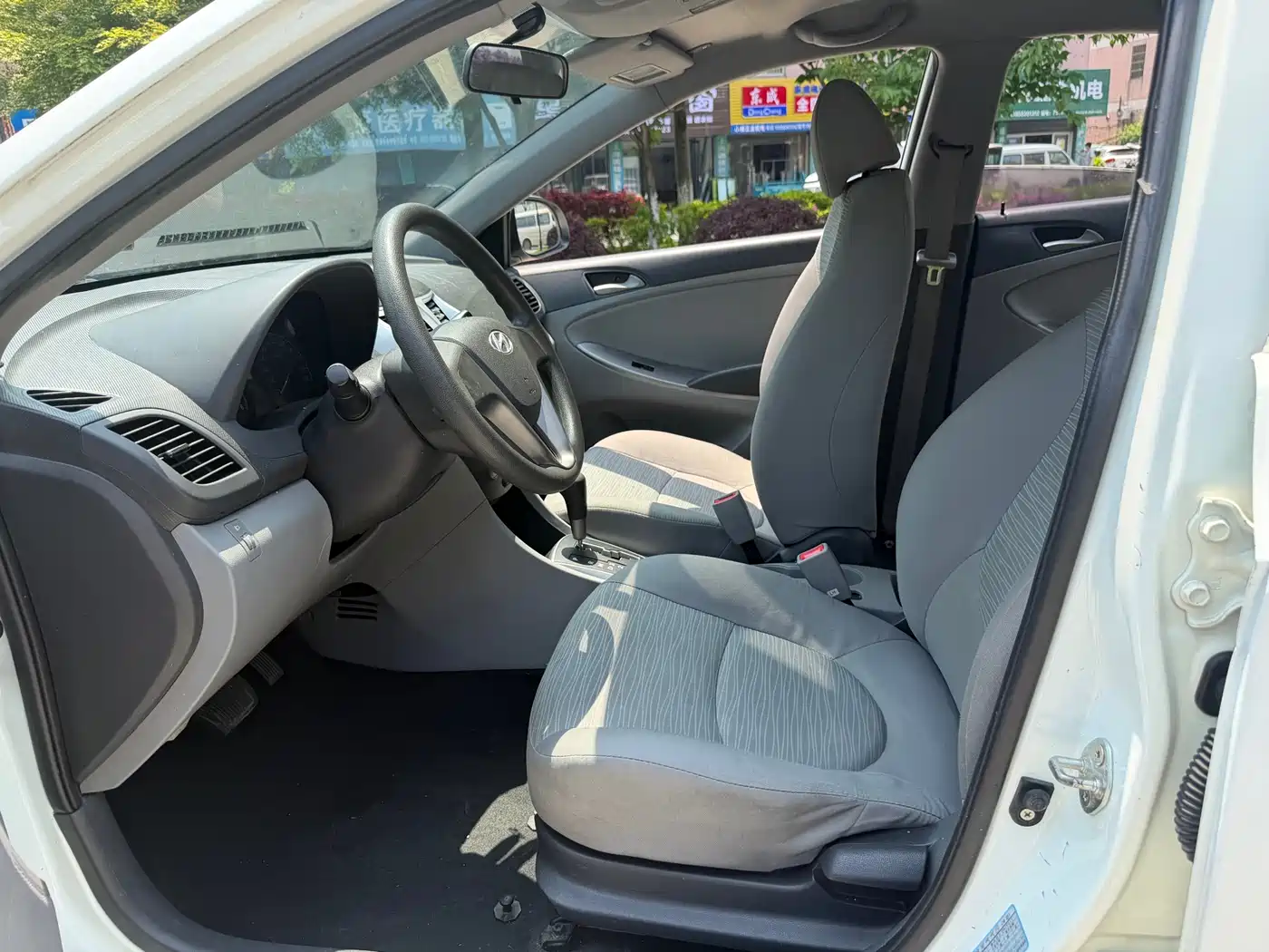 Hyundai Verna 2014 1.4L Automatic Smart GLS фото 5
