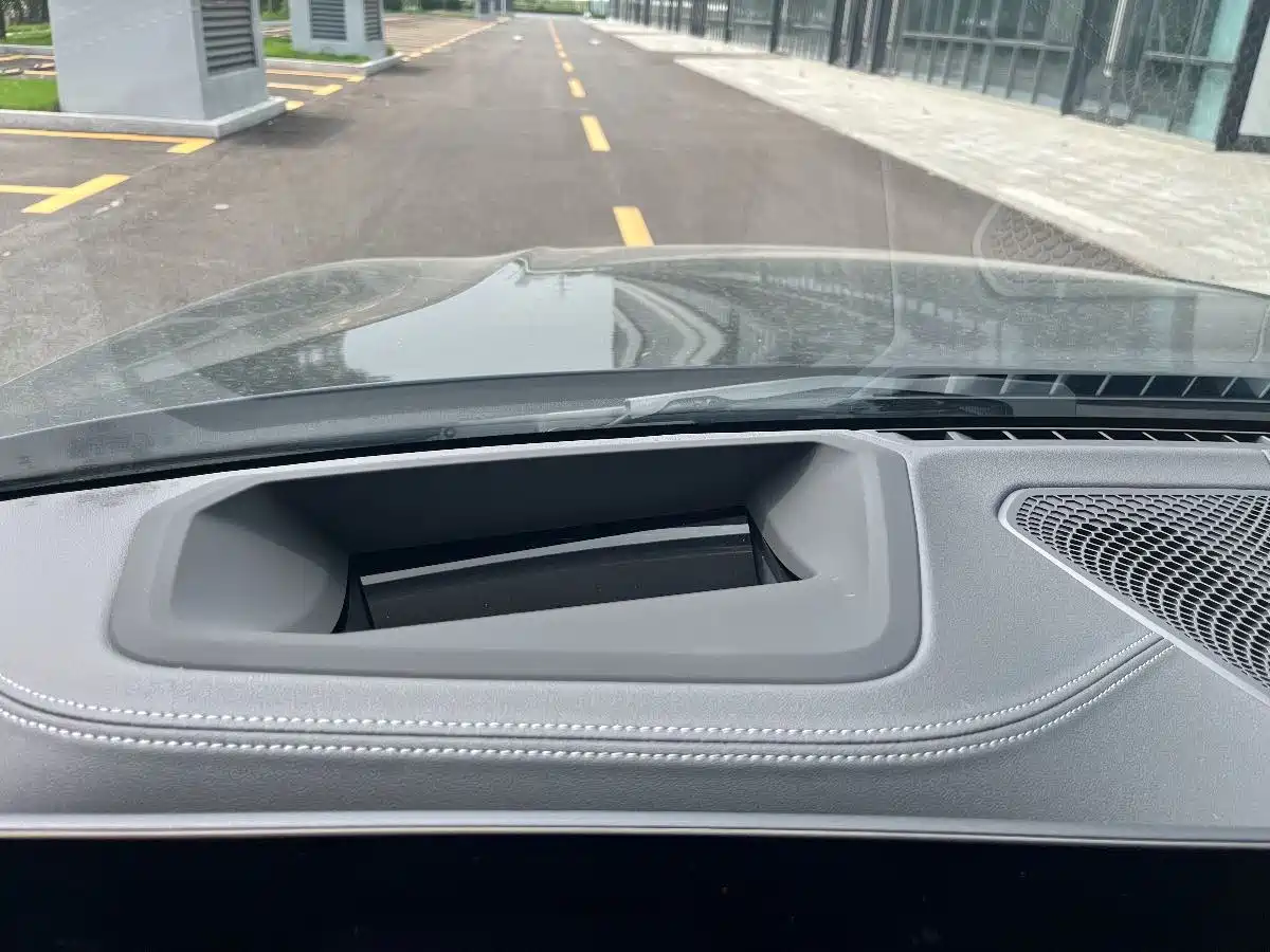 BMW i3 2025 eDrive 40 L Shadow Night Sport Package фото 14