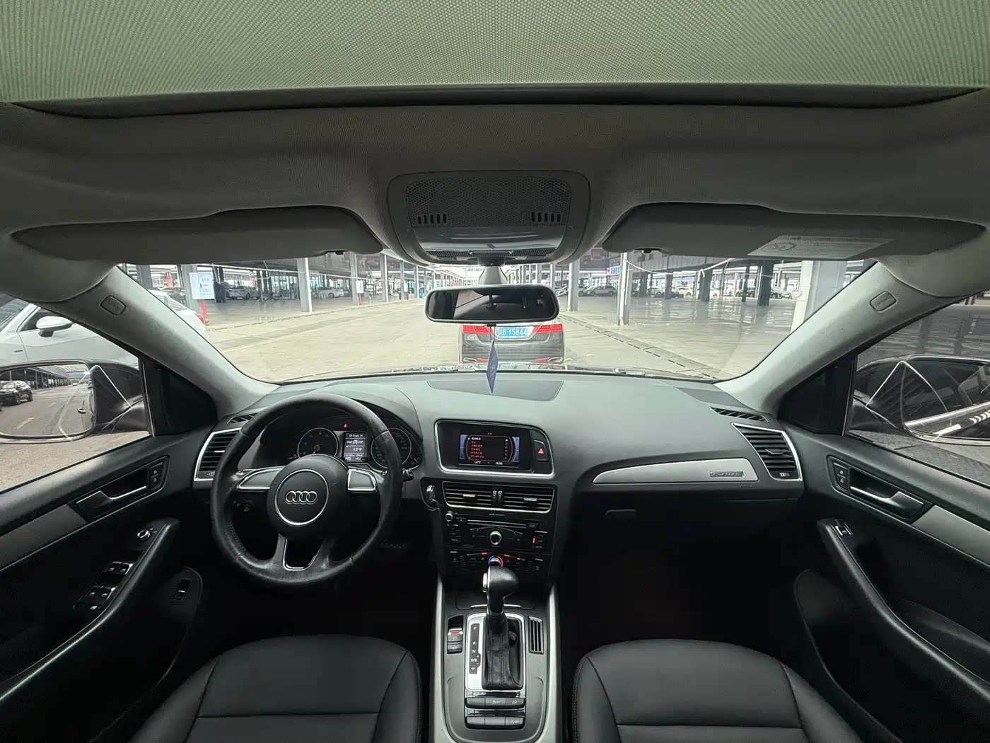 Photo 10 - Audi Q5