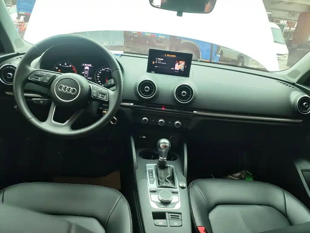 Фото 10 - Audi A3