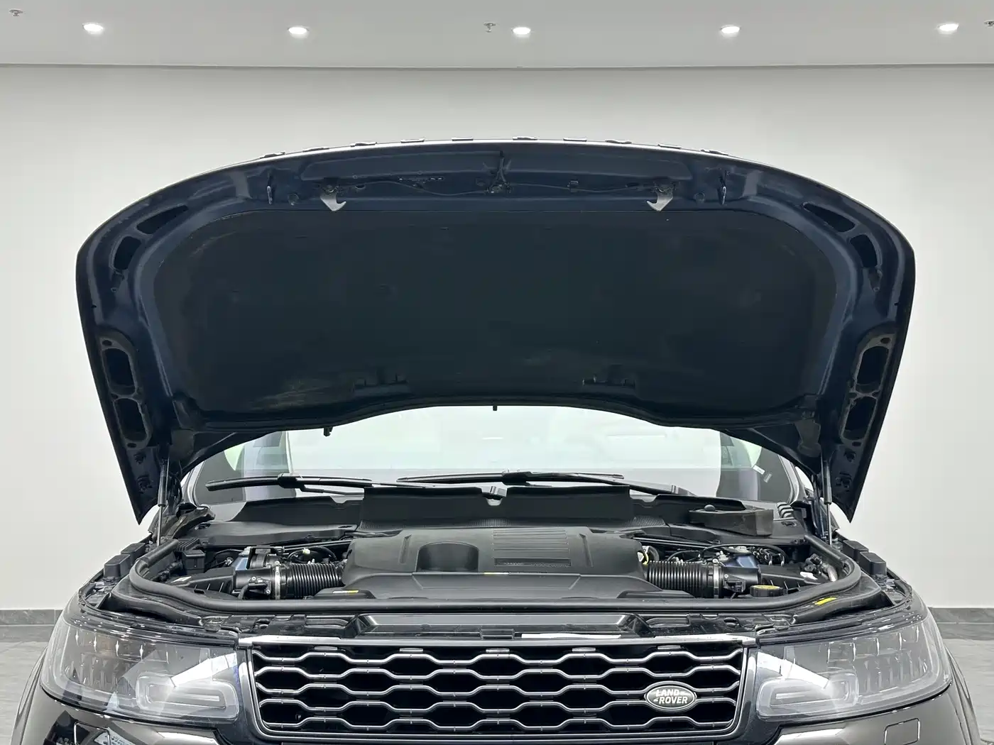 Фото 21 - Land Rover Range Rover Sport