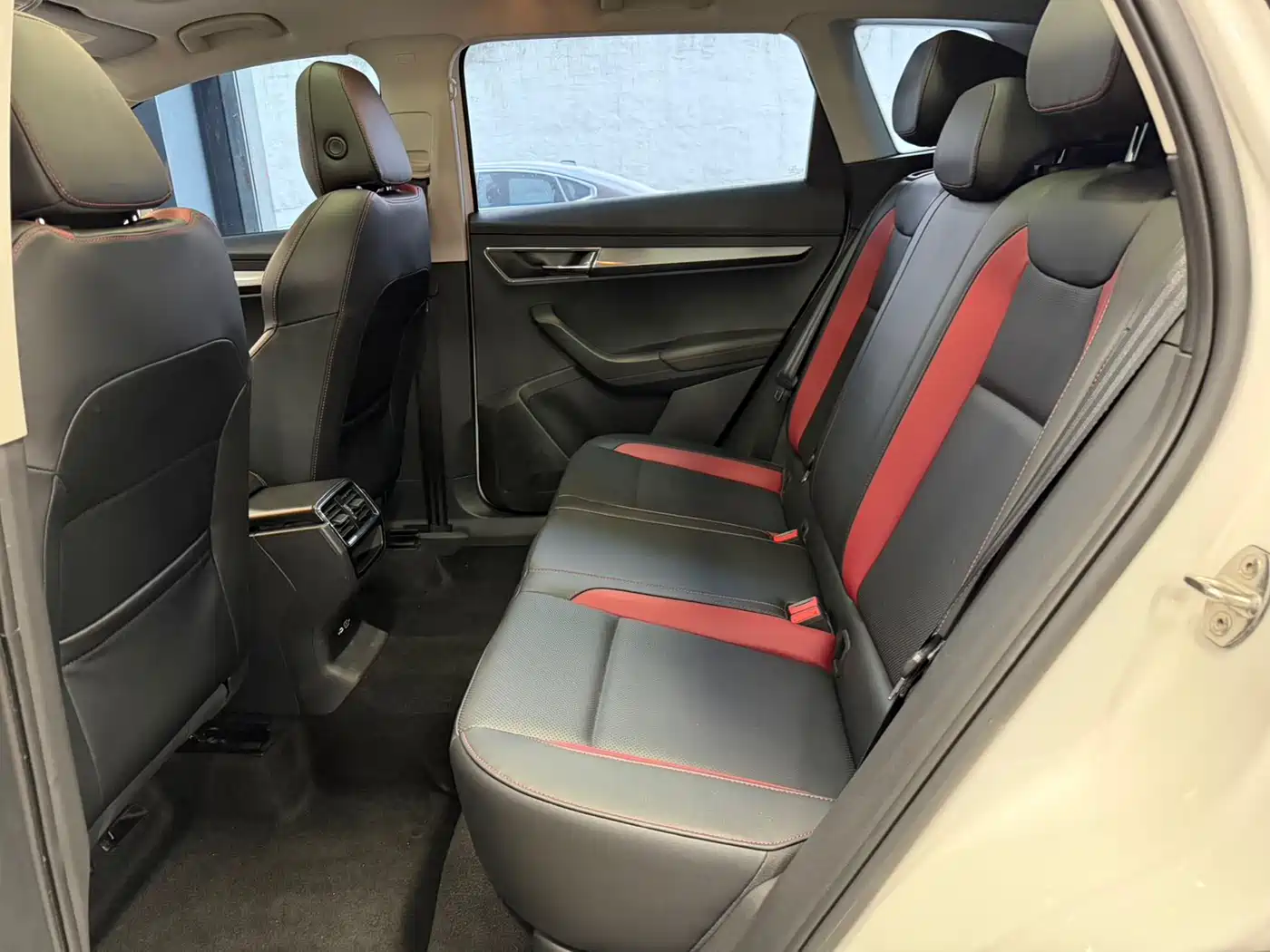 Škoda Karoq 2022 TSI280 Luxury Edition фото 8