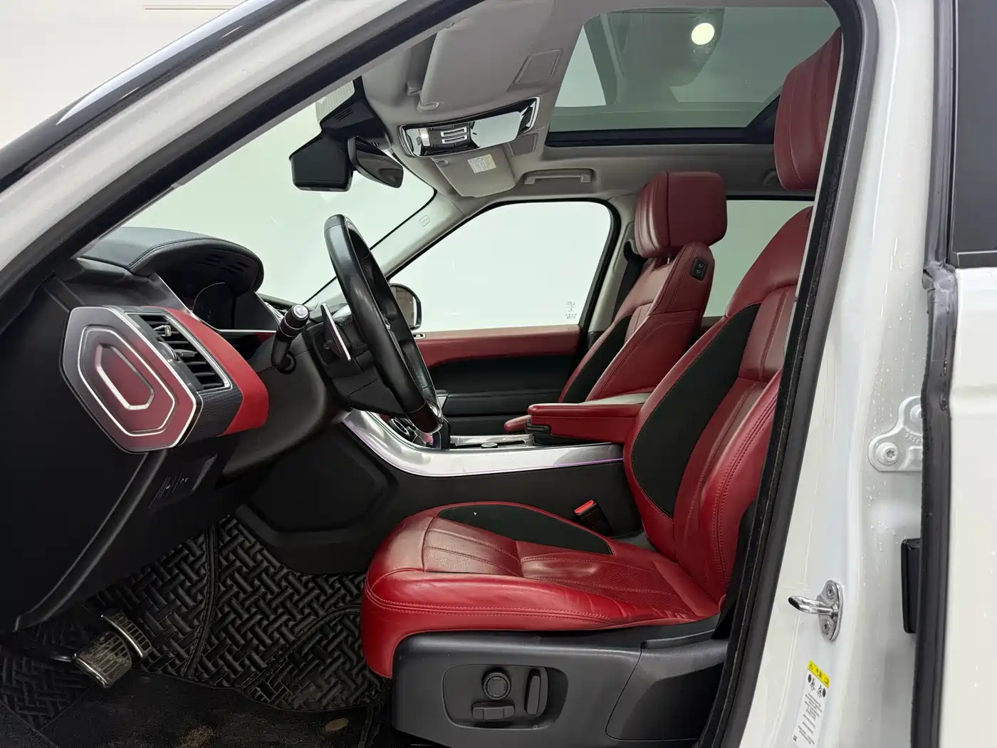 Land Rover Range Rover Sport 2020 3.0 L6 SE фото 7