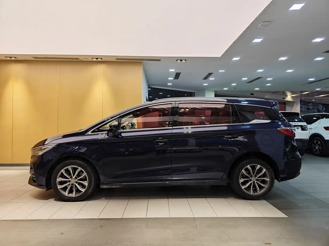 BYD Song MAX 2019 1.5T Auto Smart Connect Dynamic 6-seater China VI фото 6