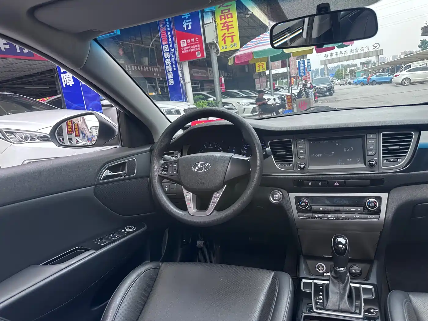 Hyundai Mistra 2016 1.8L Automatic Smart GLS фото 8