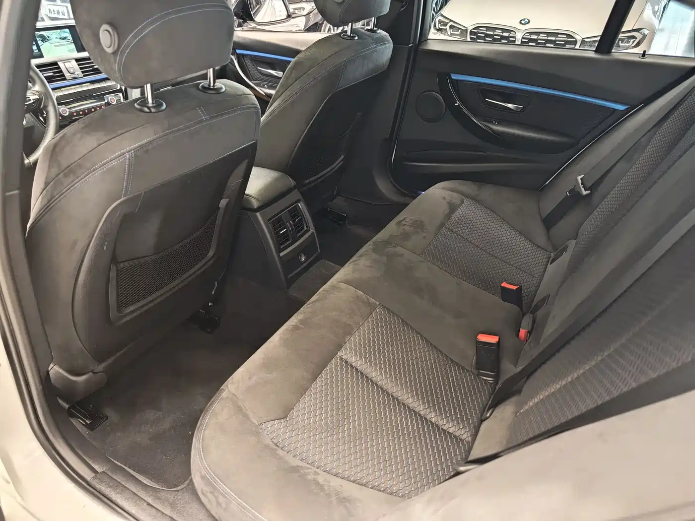 BMW 3 Series 2018 320i M Sport Package фото 7