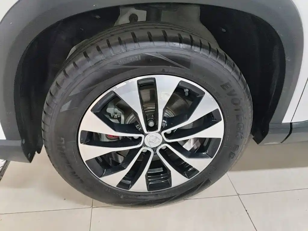 Baojun 530 2021 2021 Global Anniversary Edition 1.5T CVT Luxury 7-seater