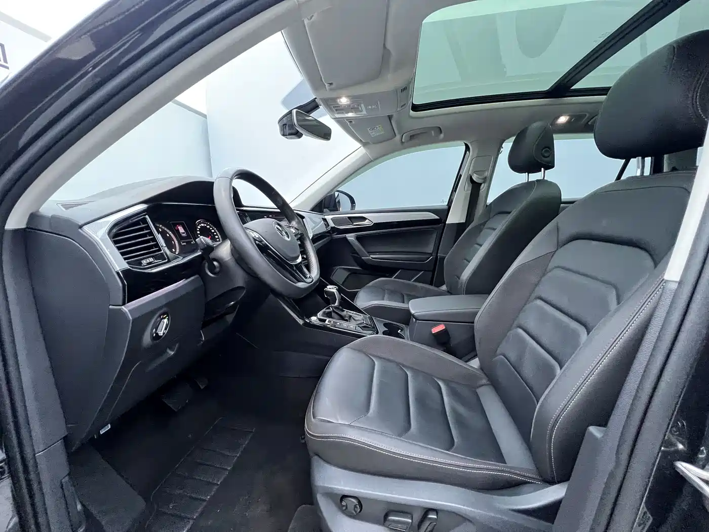 Volkswagen Tayron 2021 330TSI 2WD Luxury Smart Connect Edition фото 9