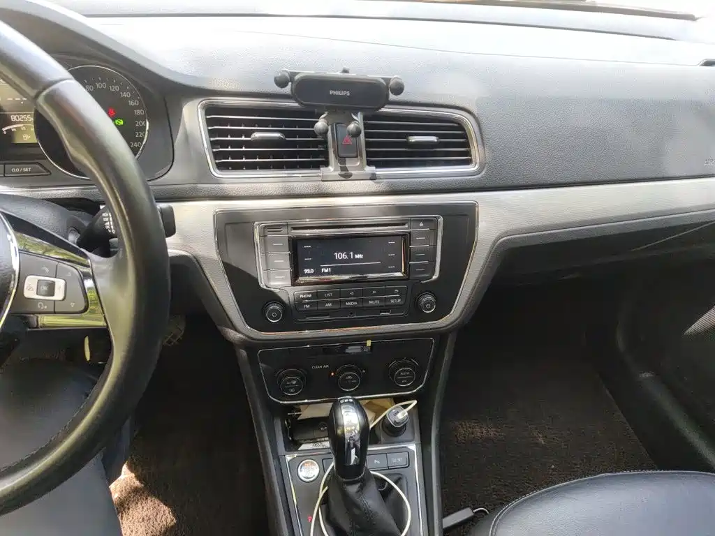 Photo 9 - Volkswagen Lavida Tour
