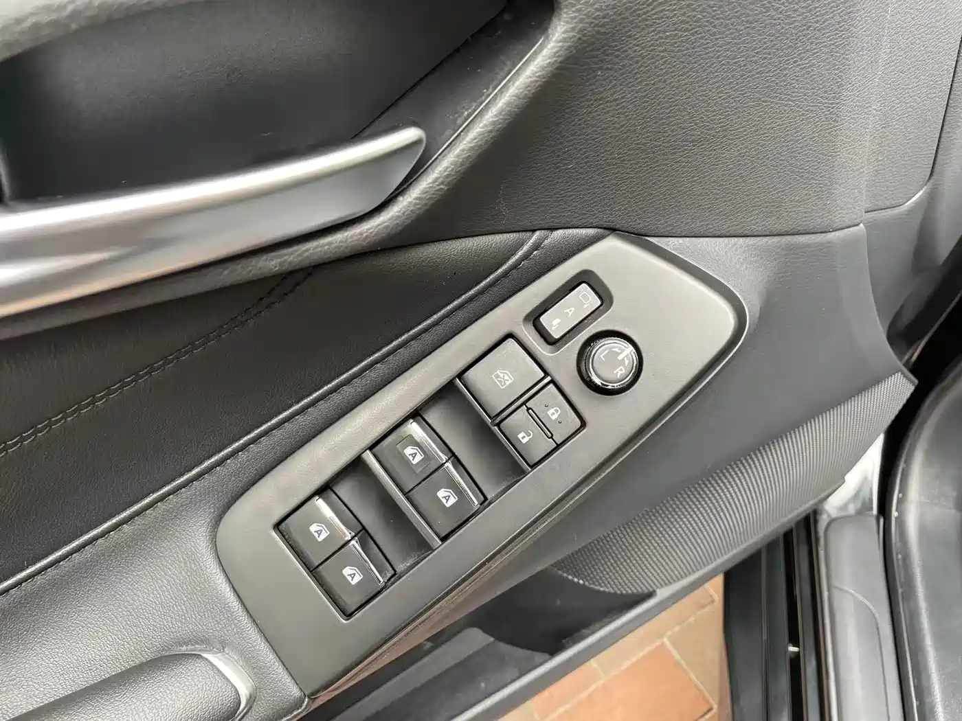 Toyota Avalon 2023 2.0L Luxury Edition фото 16