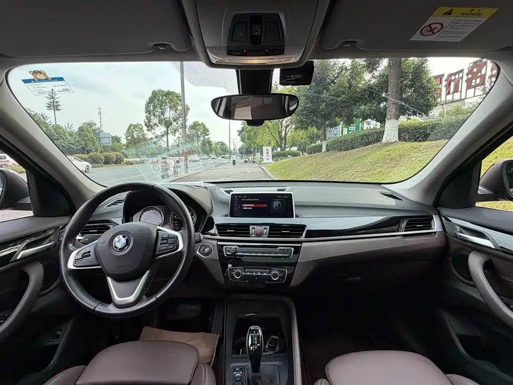 BMW X1 2020 sDrive20Li Fashion Model фото 11